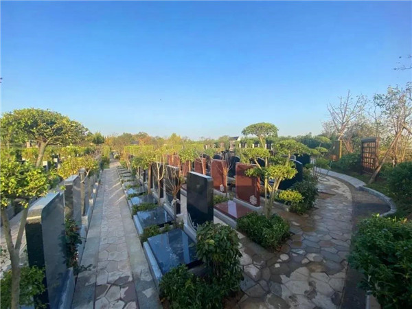 郑州黄河北邙陵园墓区