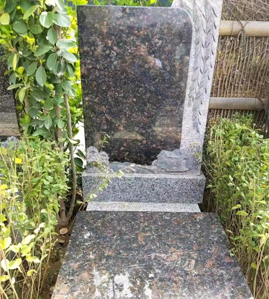 仁德园艺术墓碑