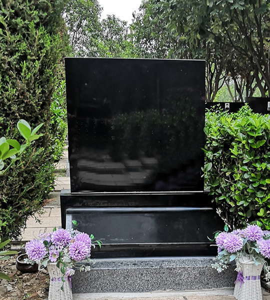 静馨传统立碑