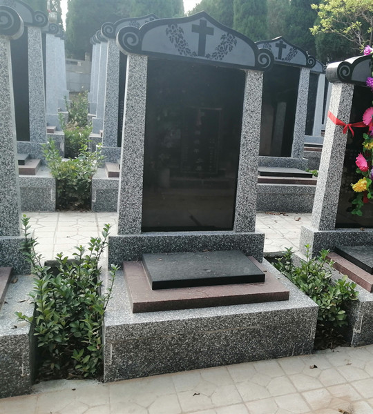 云鹤园基督教墓碑
