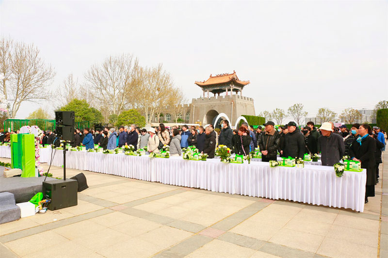 节地生态葬活动现场