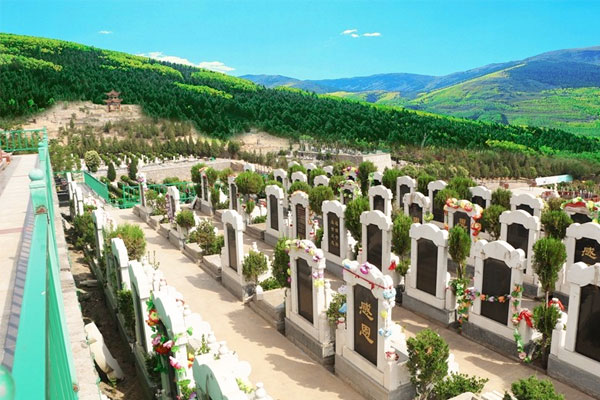 新乡卫辉龙居山陵园预算1万元到4万元优质立碑墓型推荐