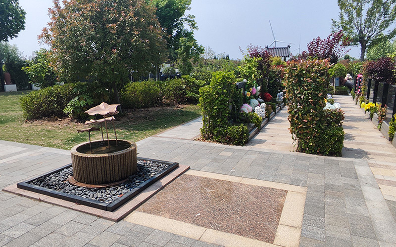 黄河纪念公园雅园墓区环境