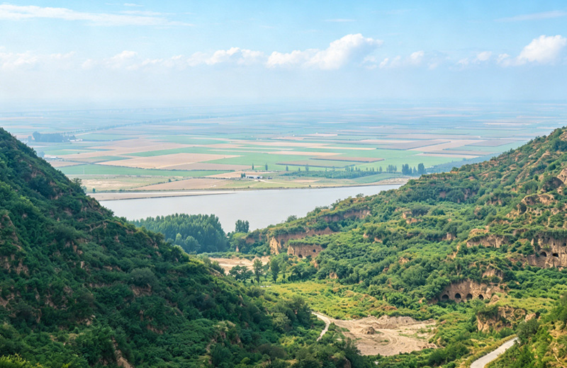 从黄河纪念公园能远眺黄河