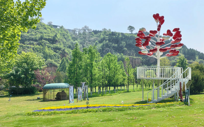 宁静优美的御泉森林陵园景观 宁静优美的御泉森林陵园景观